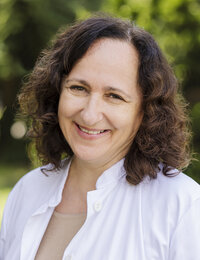 Portrait von Mag. Sabine Battistata