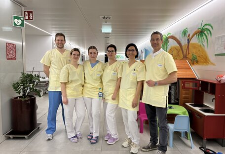 #BigYellowFriday: Landeskliniken machen auf Lebererkrankungen bei Kindern und Jugendlichen aufmerksam